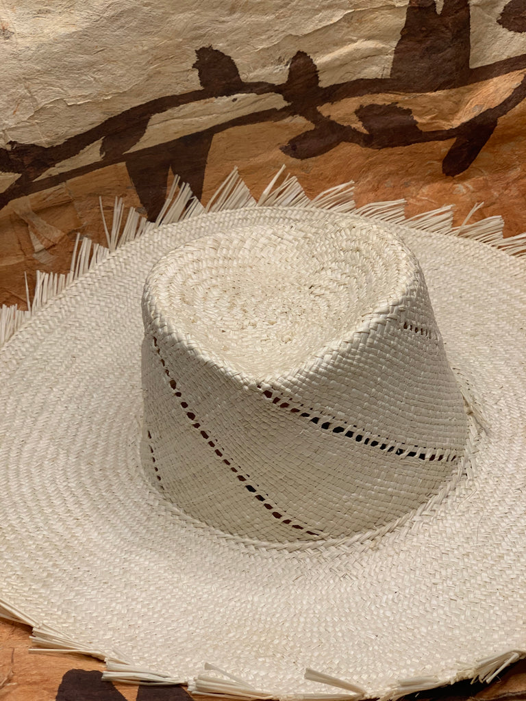 KATU Large Brim All White Hat